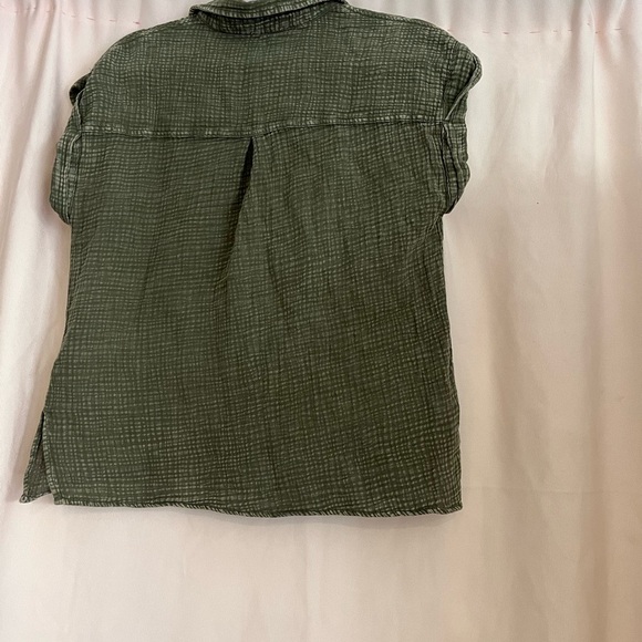 Olive Green Button-Up Shirt - Picture 5 of 6